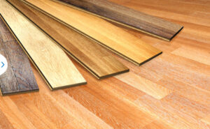 varias tablas de pisos de pvc